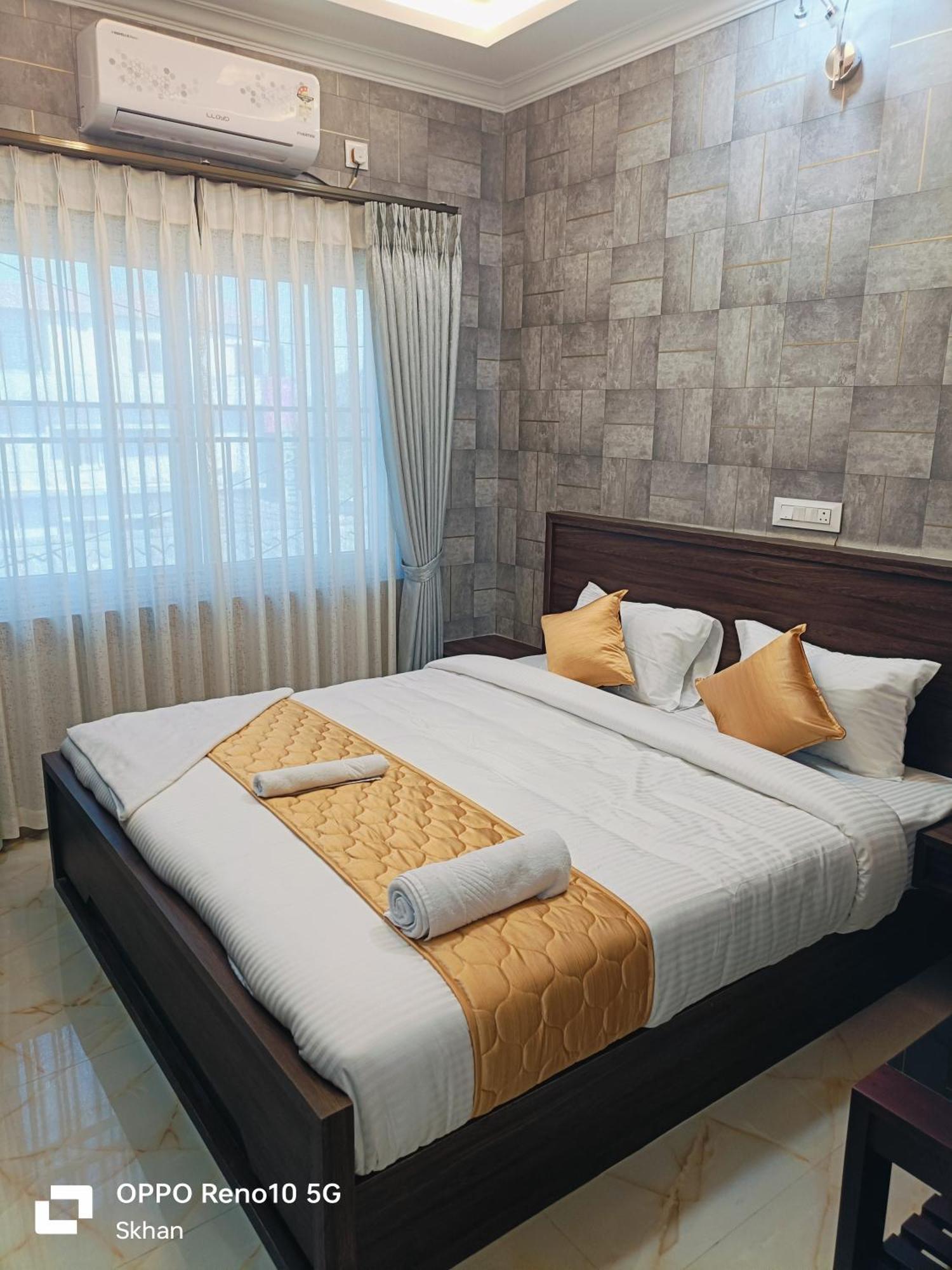 Golden Residency Kushālnagar Exterior foto